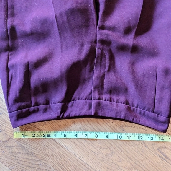 Larry Levine Classics Size 4 Burgundy Wide Leg Fully‎ Lined Pants - Picture 4 of 7